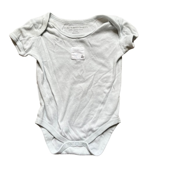 Set of 7 Short-Sleeved Baby Onesies, Carter's, Little Me and more, Size 6 Months - Picture 8 of 15